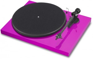 Pro-Ject Debut Carbon DC Basic hochglanz pink Plattenspieler